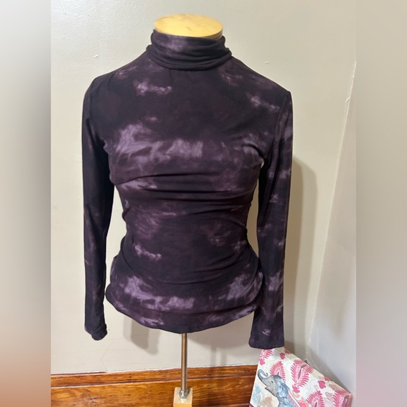 Saks Fifth Avenue Tops - Saks Fifth Avenue Women's Tie Dye Long Sleeve Turtleneck Pullover Top Size M